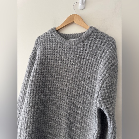 Zara Gray Oversized Chunky Knit Sweater - Picture 2 of 4